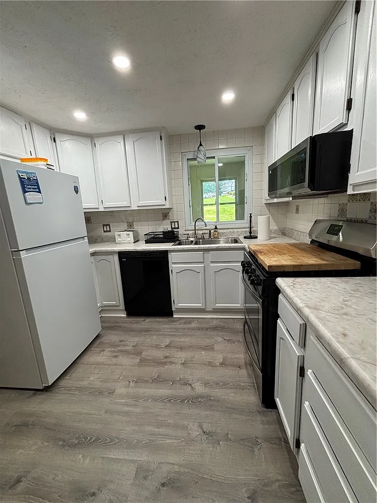 Building Photo - 4432 Laurel Oak Dr