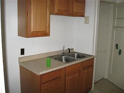 4th image of 280 Huron Ave
