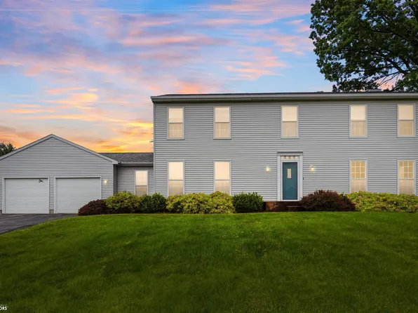 1406 S 12th St, Marshalltown, IA 50158