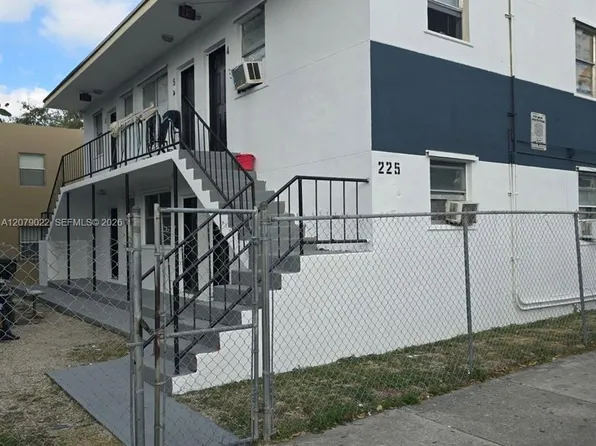 225 NW 17th St APT 4, Miami, FL 33136