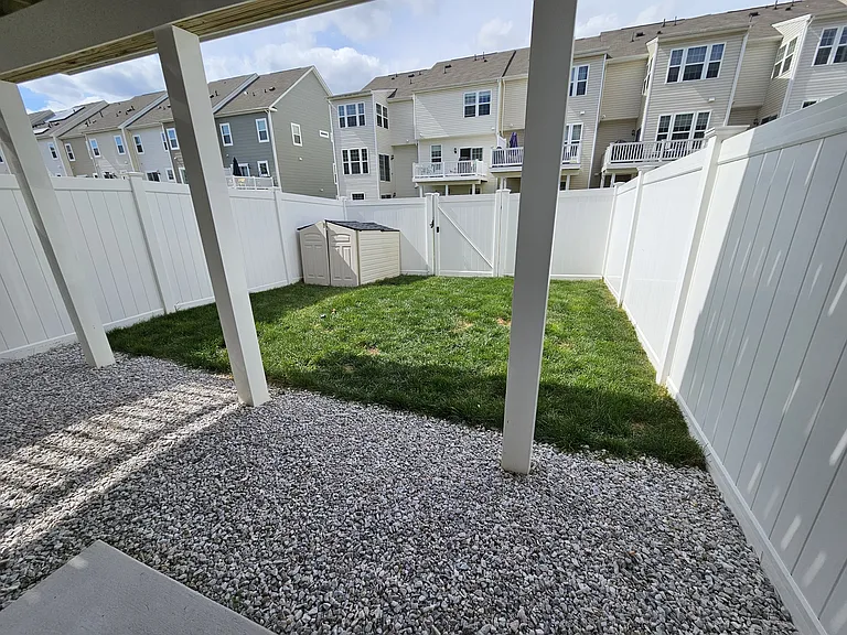 625 Heathland Trl — Photo 29