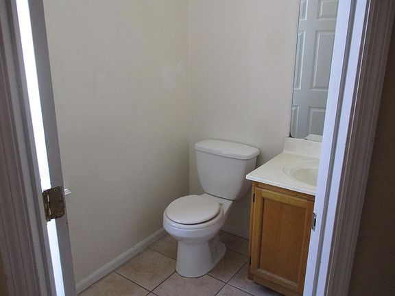 3rd image of 2827 Wyoming St