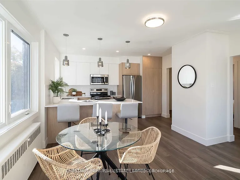 1472 Avenue Rd #4 — Photo 2