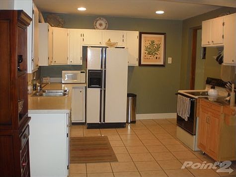 3rd image of 5811 Kinyon Dr