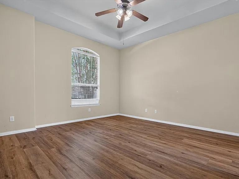 11945 Henderson Dr — Photo 12