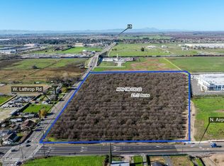 2105 N Airport Way, Manteca, CA 95336