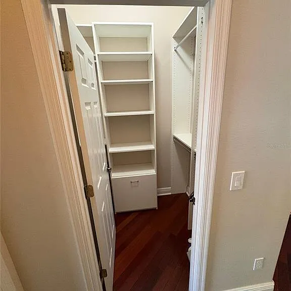 9718 Pineola Dr — Photo 23