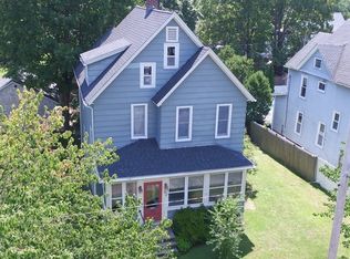 92 Sycamore St, Holyoke, MA 01040