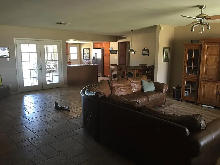 2741 E Cannon Dr — Photo 6