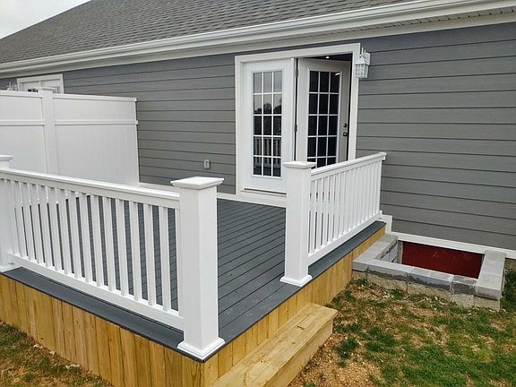 3rd image of 18450 Keeneland Ln