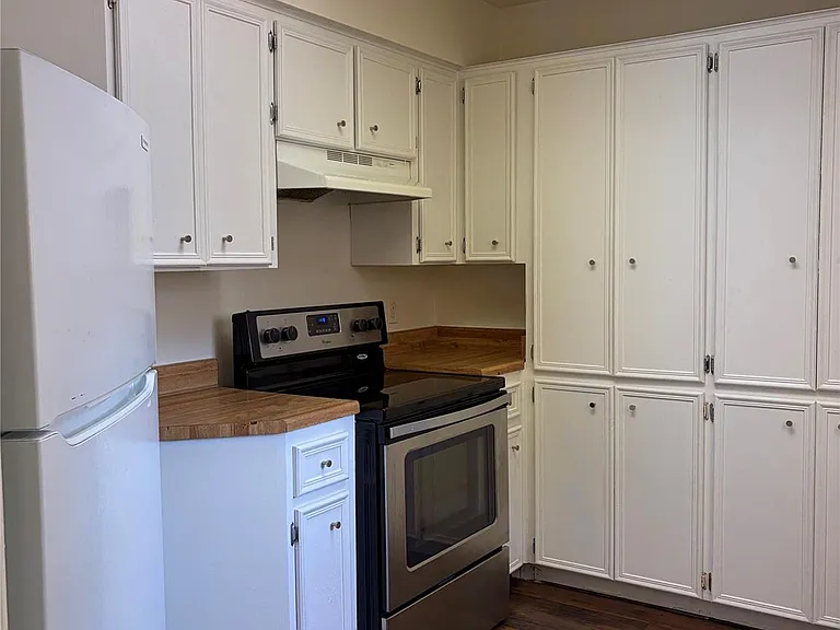 1404 Andra Ln — Photo 6