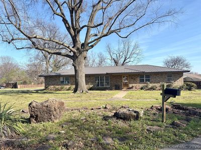 900 SW 3rd St, Checotah, OK, 74426