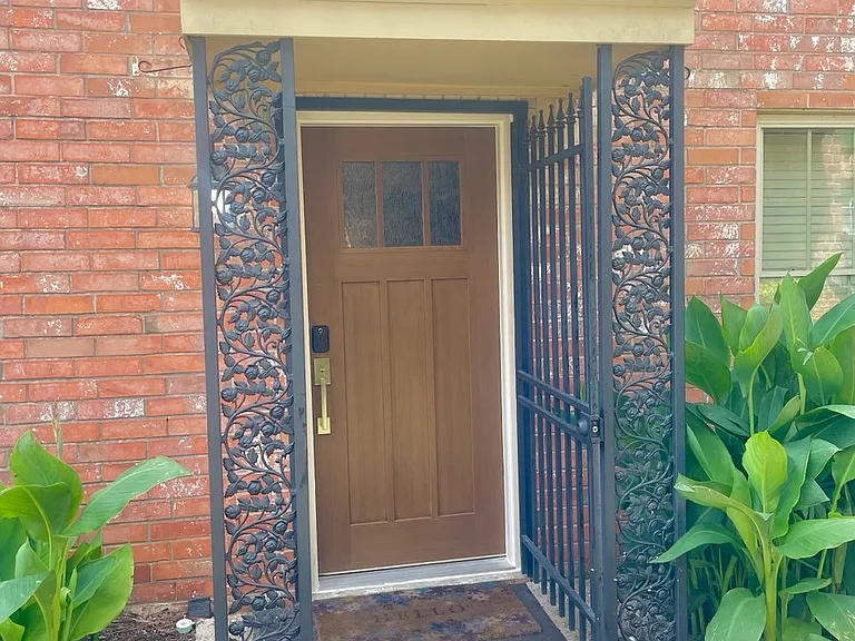 5534 Beverlyhill St — Photo 3