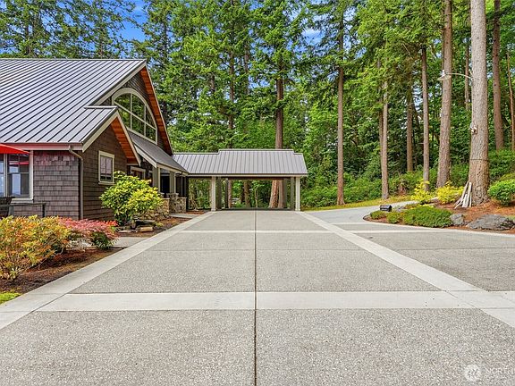 3rd image of 4898 S Camano Drive