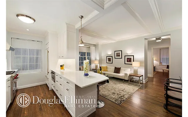 Sold by Douglas Elliman | media 24
