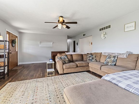 5th image of 1426 Tick Ridge Rd