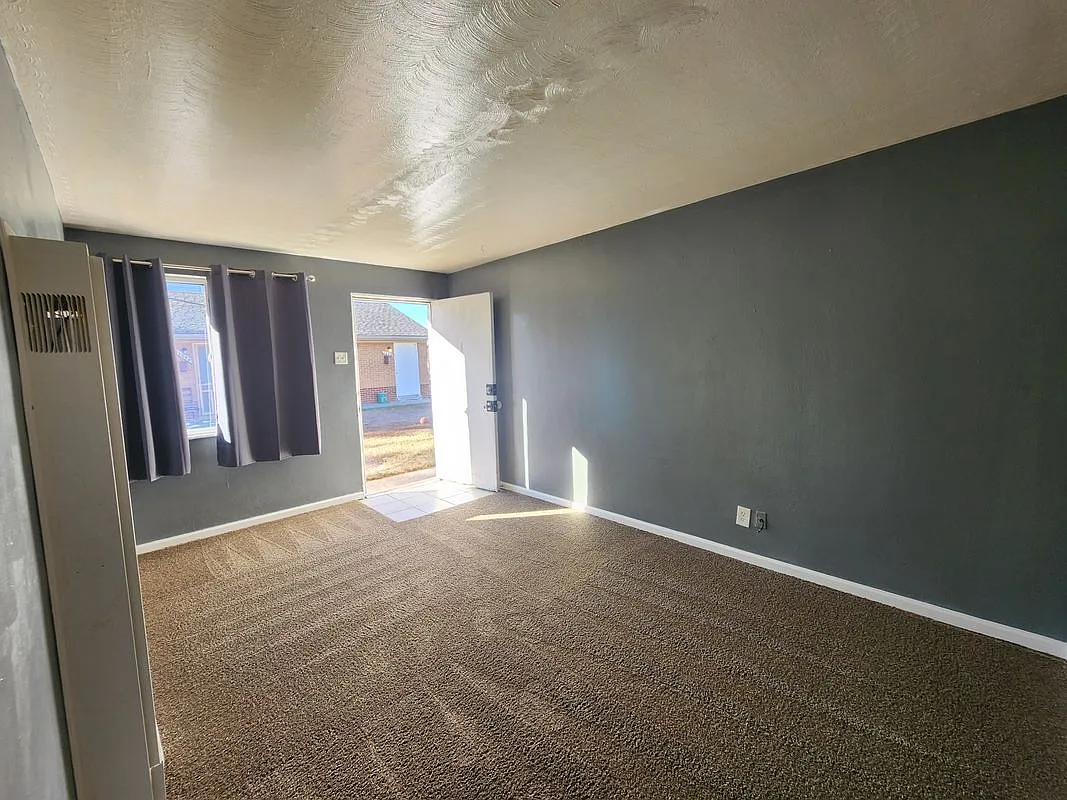 1 bed, 1.0 bath, 550 sqft, $1,200 — Photo 3