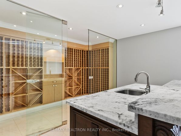 39 Patricia Dr, King, ON L7B 1H5
