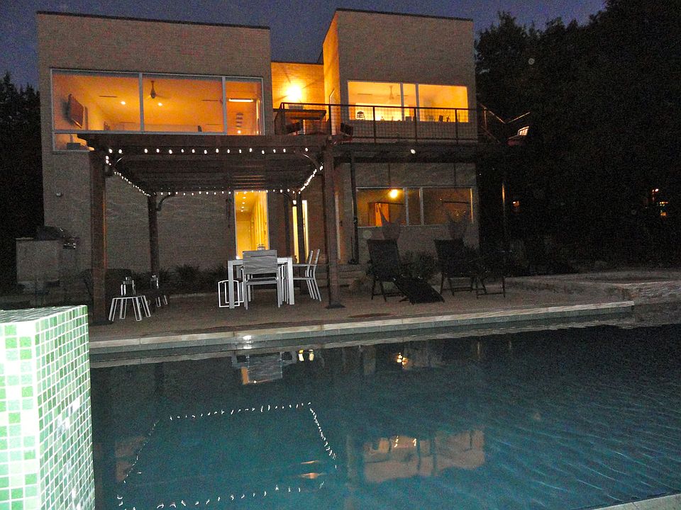 2nd image of 1943 Wood Dale Cir