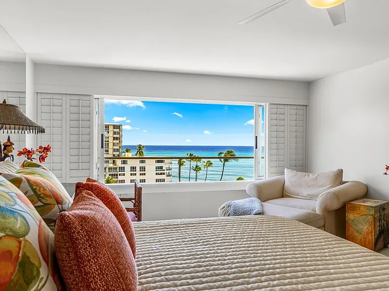 2895 Kalakaua Ave #805 — Photo 26