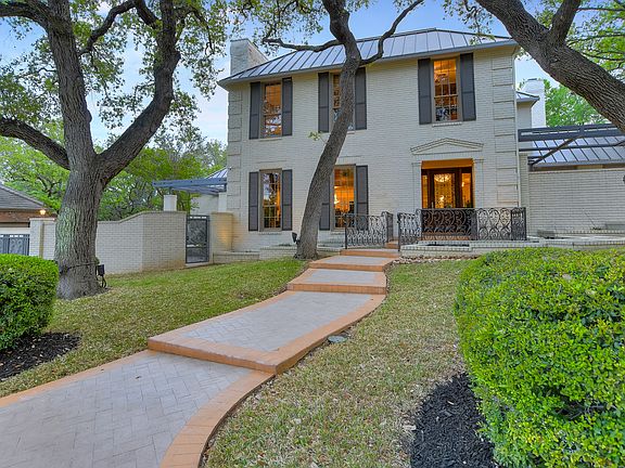 2nd image of 3118 Iron Stone Ln
