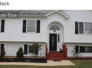 2003 Mount Hope Rd, Middletown, NY 10940