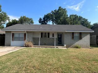 928 Charles Dr, Ada, OK 74820