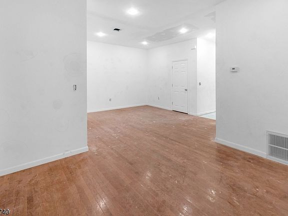 2nd image of 173 3Rd St