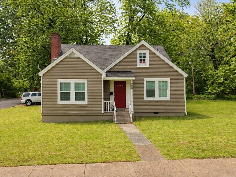966 S Greer St — Photo 1