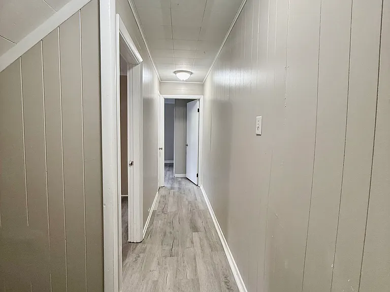248 Derby St — Photo 17
