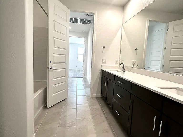 16756 W Charlotte Dr — Photo 11
