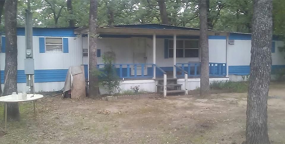 1st image of 142 Red Bird Ln