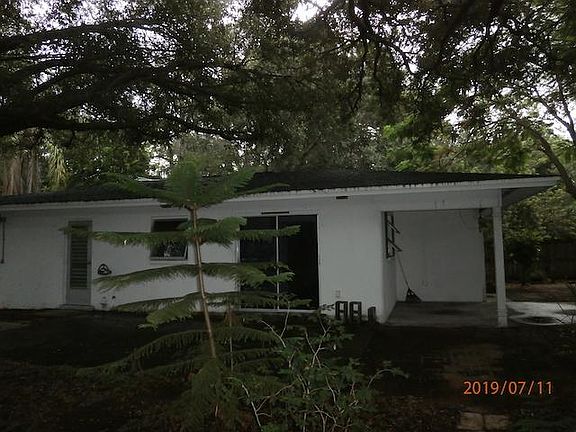 3rd image of 2900 Bahia Vista St