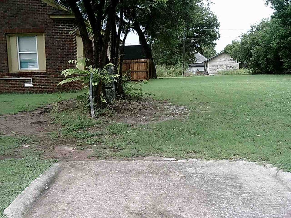 1st image of 304 SW Park Ave