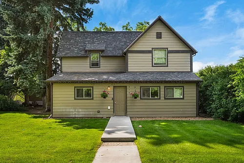 215 N Quaw Blvd Photo 1