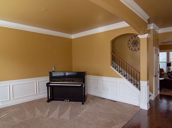 4th image of 367 Langshire Dr