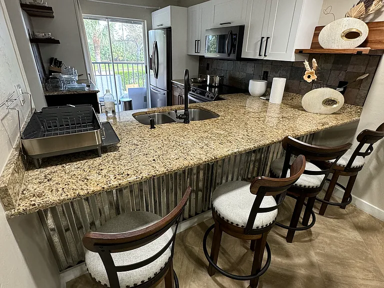 4220 Looking Glass Ln #8 — Photo 3