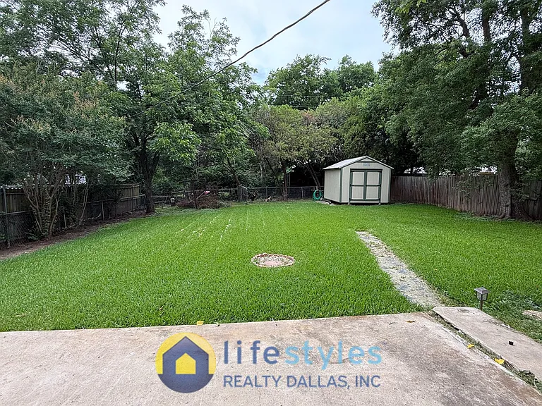 517 Cherry Ln — Photo 16