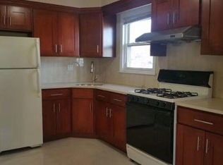 6114 170th St, Flushing, NY 11365