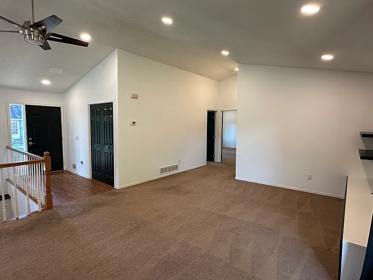 3057 Hampshire Ave S — Photo 3