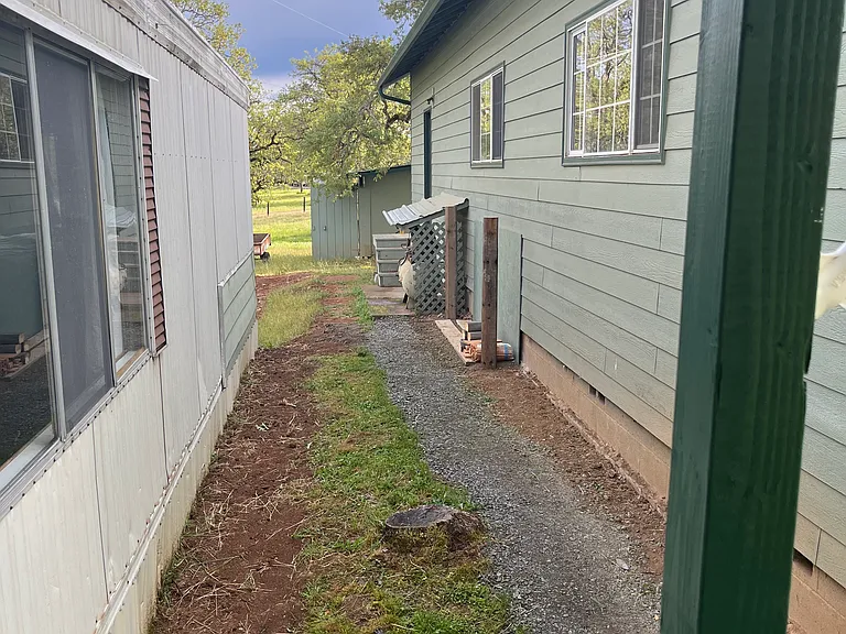 13850 Perry Rd — Photo 20