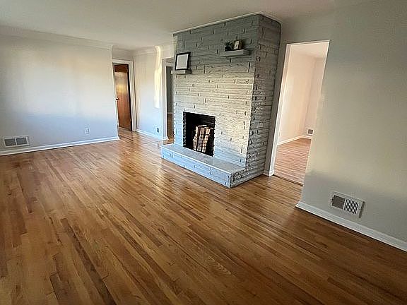 5th image of 205 Wainwright Dr