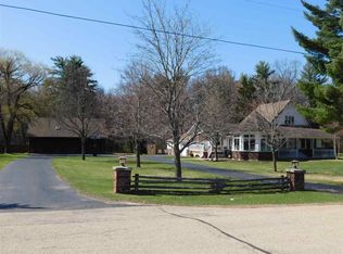 W6909 Old Lake Rd, Shawano, WI 54166