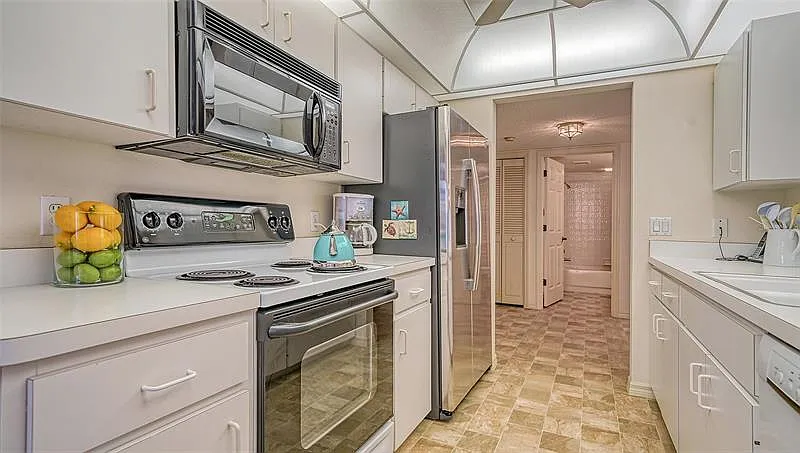 2 bed, 1099 sqft, $1,850 — Photo 3