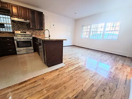 Rented by Friedman Mayer, LREB | media 14