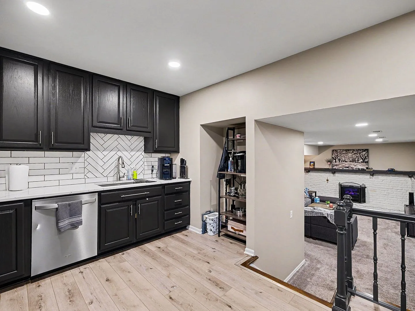 4 Bedroom Bellevue Home! — Photo 4