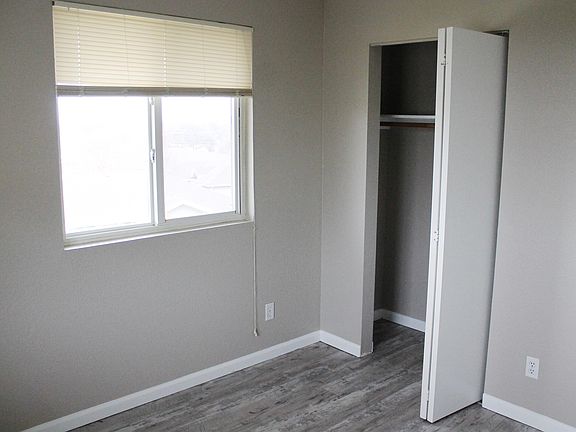 3rd image of 1201 S Hutchins Ave APT 105