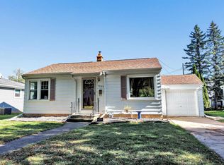 1205 Nicolet Ave, Green Bay, WI 54304
