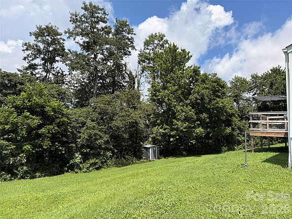 4th image of 166 Albert Dr