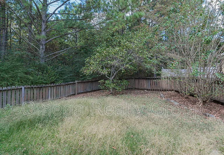 570 Treymoor Lake Cir — Photo 36